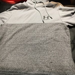 Under Armour large short sleeve hoodie